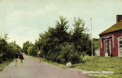 Vrouwenpolder, Betonweg - 1975 gelopen, Verzamelen, Ansichtkaarten | Nederland, Gelopen, Overijssel, 1960 tot 1980, Ophalen of Verzenden