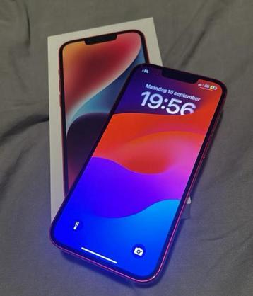 iPhone 14 Rood - Krasvrij & Mooie Staat! beschikbaar voor biedingen