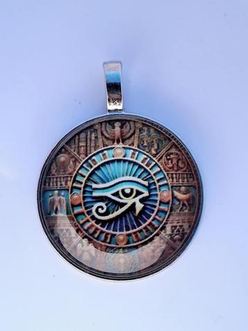 hanger oog van Ra / Horus beschikbaar voor biedingen