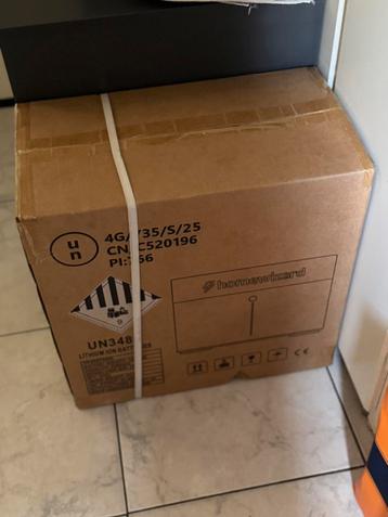 Te koop een splinternieuwe HomeWizard thuisaccu ongeopend beschikbaar voor biedingen