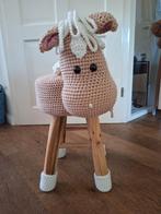 Krukje met gehaakt paard, houten kruk, pony, Huis en Inrichting, Ophalen, Zo goed als nieuw, Hout