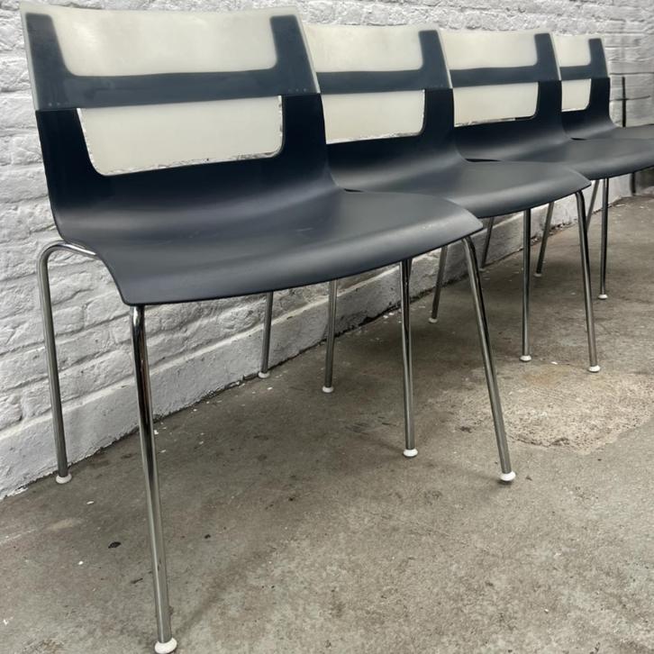 4x design stoel ‘Otto’ door Antonio Cittero, B&B Italia, Huis en Inrichting, Stoelen, Gebruikt, Vier, Kunststof, Metaal, Grijs