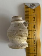 Kruikje miniatuur, Antiek en Kunst, Antiek | Keramiek en Aardewerk, Verzenden