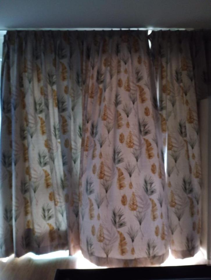 gordijnen verduisterende, Huis en Inrichting, Stoffering | Gordijnen en Lamellen, Zo goed als nieuw, 200 cm of meer, 200 cm of meer