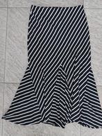 Question? lange rok donker blauw maat M diagonaal gestreept, Kleding | Dames, Rokken, Maat 38/40 (M), Blauw, Ophalen of Verzenden