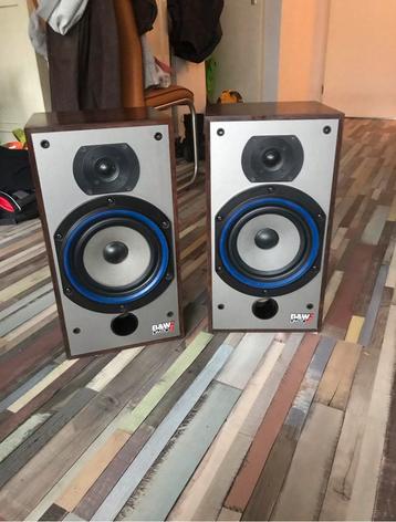 Bowers & Wilkins B&W DM110i luidsprekers beschikbaar voor biedingen