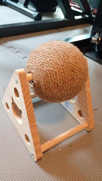 NIEUW! Krabbal voor katten en kittens beschikbaar voor biedingen