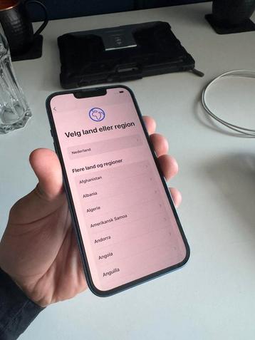 Apple iPhone 13 beschikbaar voor biedingen