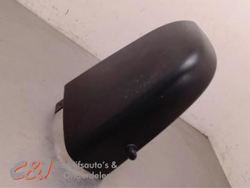 Achterlichtrand links van een Fiat Talento beschikbaar voor biedingen