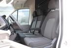 Volkswagen Crafter 2.0 TDI 177pk L3 H3 Automaat Airco Naviga, Stof, Gebruikt, 4 cilinders, Volkswagen