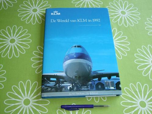 De wereld van KLM in 1992, Verzamelen, Luchtvaart en Vliegtuigspotten, Zo goed als nieuw, Boek of Tijdschrift, Ophalen of Verzenden