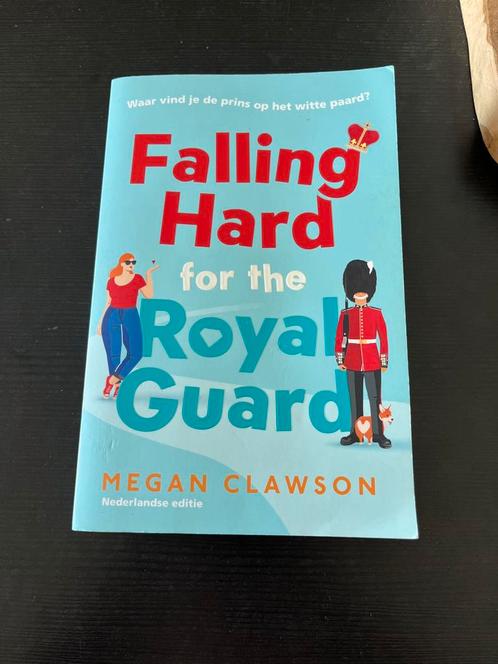 Megan Clawson - Falling Hard for the Royal Guard, Boeken, Literatuur, Gelezen, Nederland, Ophalen of Verzenden