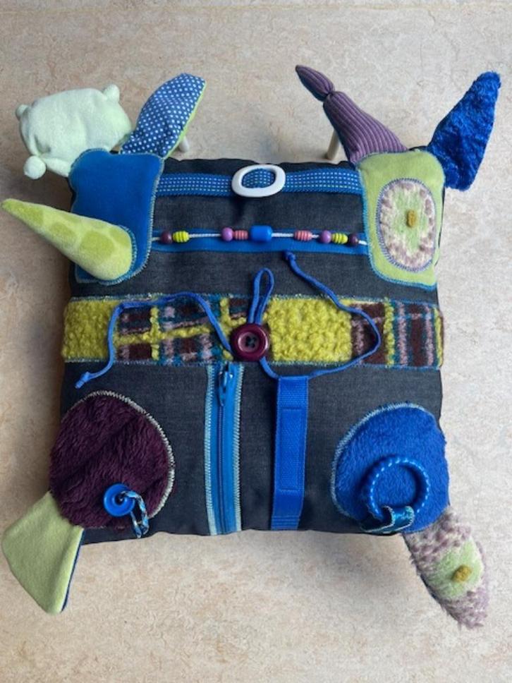 Voelkussen tastkussen friemelkussen - Dementie Alzheimer, Diversen, Verpleegmiddelen, Nieuw, Ophalen of Verzenden