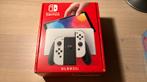 Nintendo Switch OLED - Zo Goed Als Nieuw. Incl SD kaart+case, Spelcomputers en Games, Overige genres, 1 speler, Eén computer, Ophalen of Verzenden