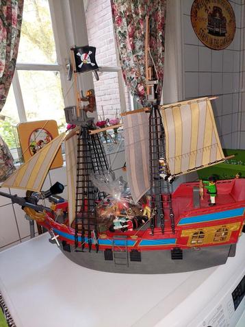 Vintage piratenschip playmobile met toebehoren  beschikbaar voor biedingen