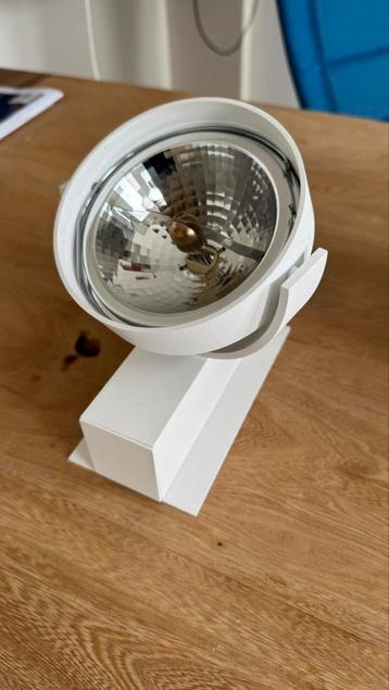 Opbouwspot design - wit beschikbaar voor biedingen