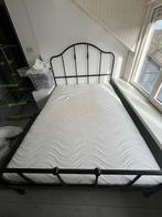 Bed twijfelaar (met evt matras), Huis en Inrichting, Slaapkamer | Bedden, Ophalen, Gebruikt, Zwart, 140 cm
