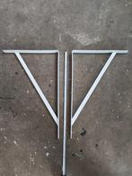 Twee stevige metalen plank - schap dragers., Doe-het-zelf en Verbouw, IJzerwaren en Bevestigingsmiddelen, Ophalen of Verzenden