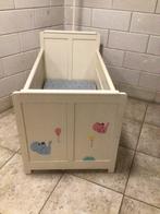 Te koop zeer oud mooi antiek/ retro baby ledikantje, ophalen, Ophalen of Verzenden
