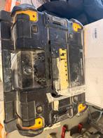 DeWalt Radio Inclusief Accu - Klepje Defect, Ophalen, Gebruikt