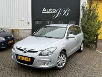 Hyundai i30 CW 1.6i DYNAMIC | CLIMA | TREKHAAK | APK 05-2026 beschikbaar voor biedingen