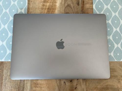 MacBook Pro 15-inch 2018, Computers en Software, Apple Macbooks, Gebruikt, MacBook Pro, 15 inch, 2 tot 3 Ghz, 512 GB, 16 GB, Qwerty
