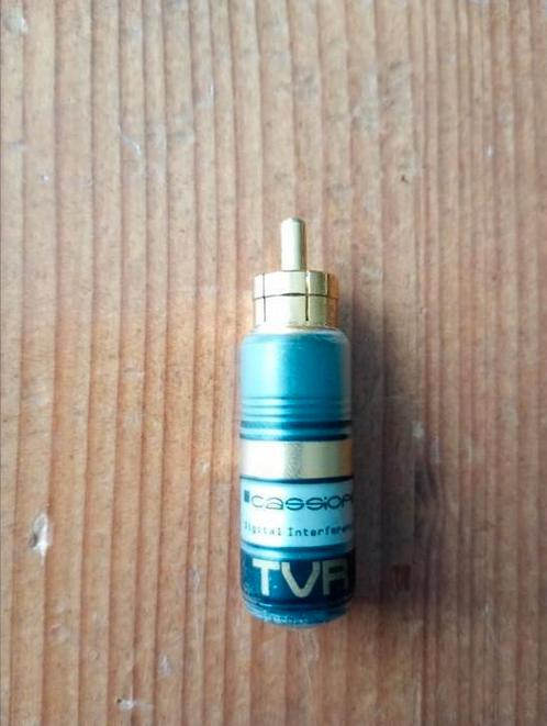 Cassiopeia digital interference filter, Audio, Tv en Foto, Audiokabels en Televisiekabels, Gebruikt, Coaxiale kabel, Minder dan 2 meter