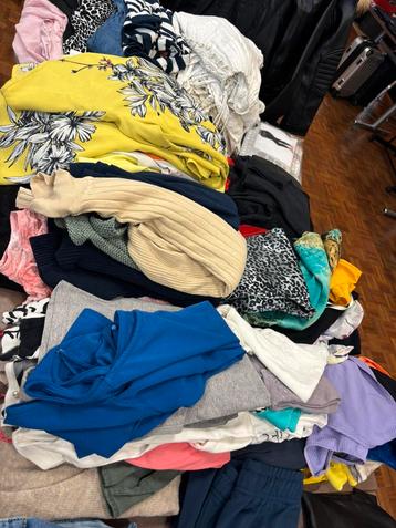 Groot pakket dameskleding xs t/m xl beschikbaar voor biedingen