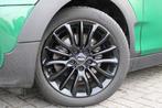 MINI Clubman Cooper Chili Automaat / Panoramadak / LED / Com, Auto's, Mini, Gebruikt, Parkeersensor, Stationwagon, 19 km/l