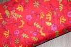 Polyester velours stof - Rood / roze/geel bloemen #3764, Hobby en Vrije tijd, Stoffen en Lappen, 200 cm of meer, Nieuw, Polyester