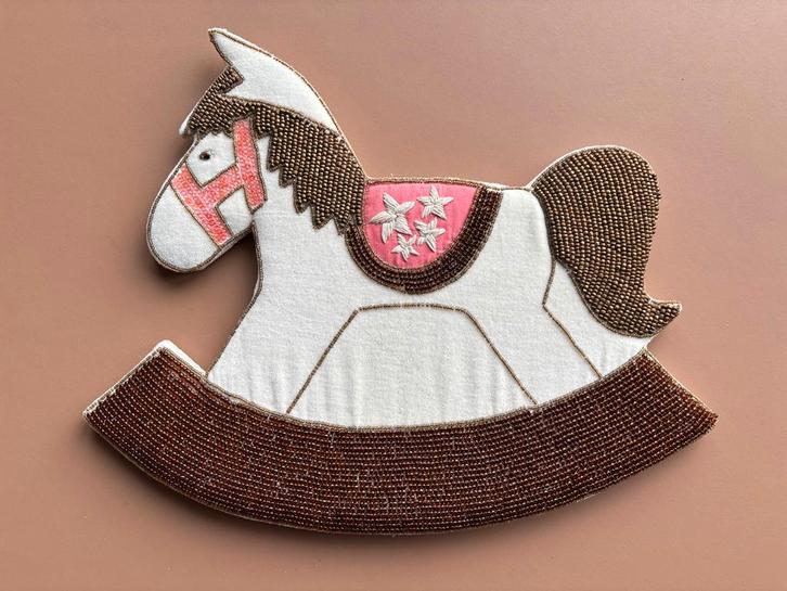 Hobbelpaard, fluweel, uniek design Anne Claire Petit acc., Kinderen en Baby's, Kinderkamer | Inrichting en Decoratie, Zo goed als nieuw