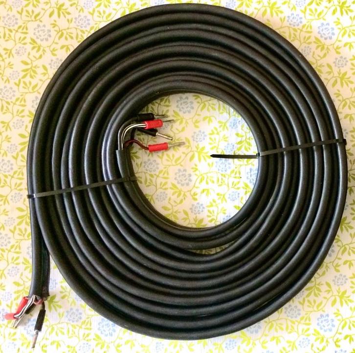 Linn K400 Biwire luidsprekerkabel 1x 9,7m met banaantjes, Audio, Tv en Foto, Audiokabels en Televisiekabels, Gebruikt, Luidsprekerkabel