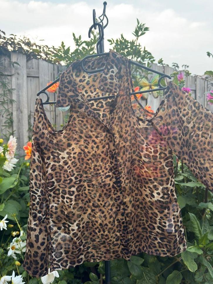Tijgerprint Blousje met open stukken op schouder, Kleding | Dames, Blouses en Tunieken, Zo goed als nieuw, Maat 36 (S), Bruin