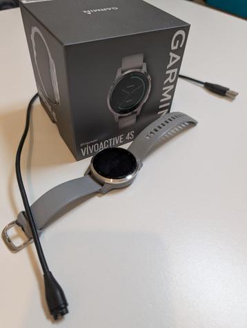 Garmin Vivoactive 4S Grijs beschikbaar voor biedingen