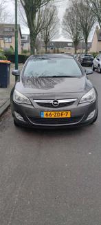 Opel Astra 1.4 74KW 5D 2011 Grijs, Voorwielaandrijving, 65 €/maand, Stof, 4 cilinders