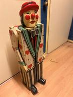 Grappig oud kastje, Ophalen