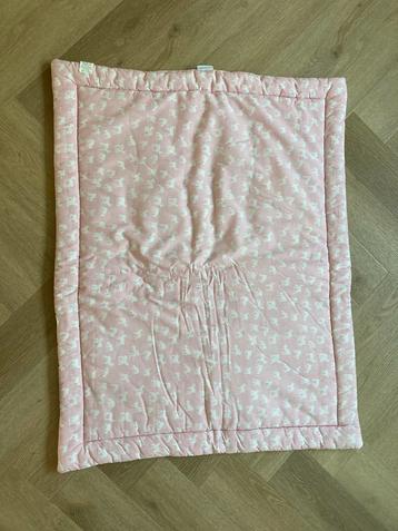 Roze boxkleed beschikbaar voor biedingen