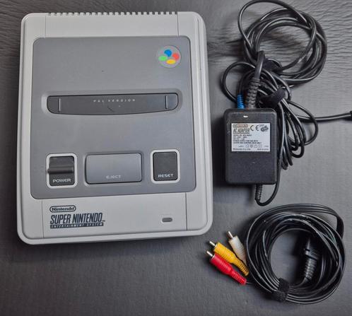 Nette en goed werkende Super Nintendo, Spelcomputers en Games, Spelcomputers | Nintendo Super NES, Zo goed als nieuw, Zonder controller