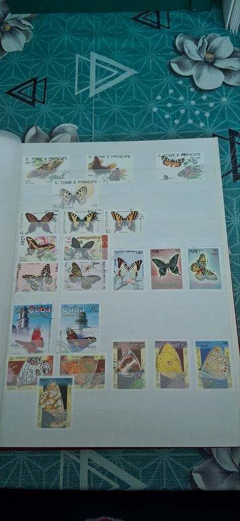 Postzegelcollectie Vlinders, Postzegels en Munten, Postzegels | Volle albums en Verzamelingen, Nederland en Buitenland, Ophalen of Verzenden