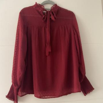Prachtige z.g.a.n. Tule blouse( Mt M) beschikbaar voor biedingen