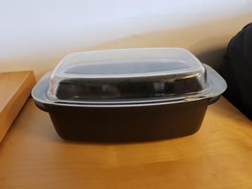 Nieuwe braadslee (aluminium) met glazen deksel beschikbaar voor biedingen