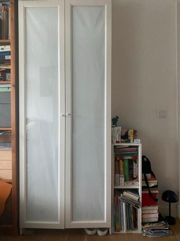 IKEA Billy Kast (gratis af te halen zonder de deurtjes) - afbeelding 2