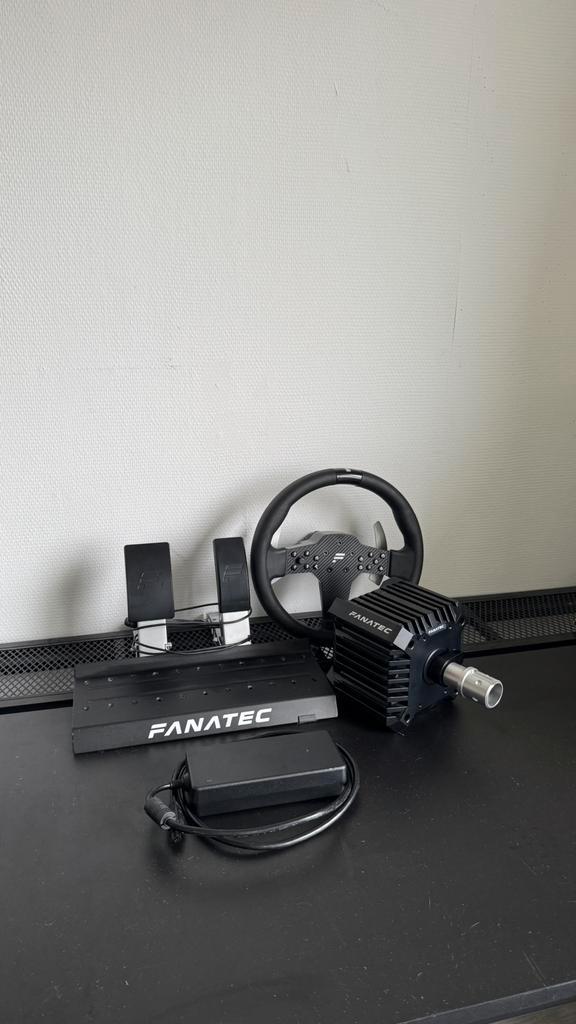 Fanatec CSL DD 8Nm + stuur en pedalen simracing set voor PC., Computers en Software, Joysticks, Zo goed als nieuw, Ophalen of Verzenden