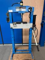 Mammuth Werkplaatspers lucht-hydraulisch 20 ton, Ophalen, Gebruikt