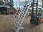 Aluminium trap met leuningen Hoog 2.20 meter Breed 70 cm, Zo goed als nieuw, Ophalen