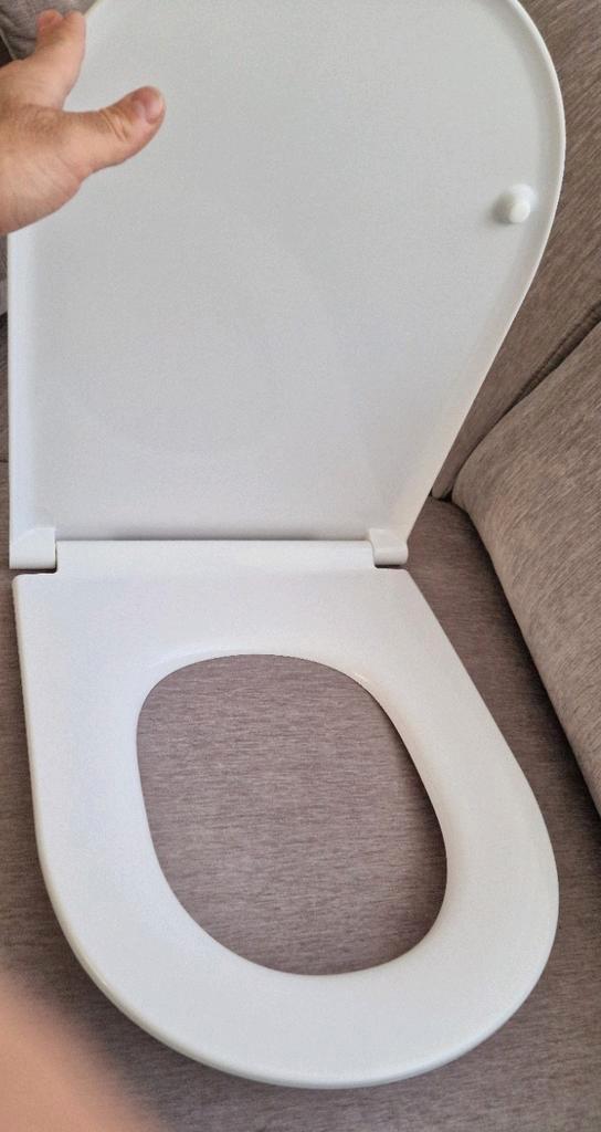 NIEUW!! Axent Aura toiletzitting soft-close, WIT!, Doe-het-zelf en Verbouw, Sanitair, Nieuw, Toilet, Ophalen of Verzenden