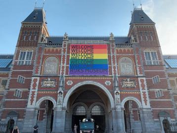 Rijksmuseum:  Geveldoek ter gelegenheid Pride Walk 2019  beschikbaar voor biedingen