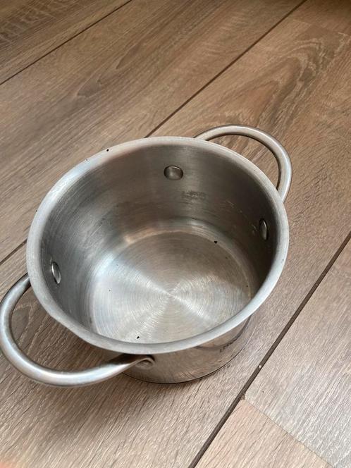 Klein pannetje te koop, Huis en Inrichting, Keuken | Potten en Pannen, Gebruikt, Pannenset, Keramische plaat, Ophalen of Verzenden