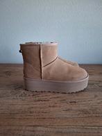 (Bijna)NIEUWE UGG'S mt.39, Kleding | Dames, Schoenen, Ophalen of Verzenden, Zo goed als nieuw
