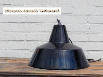 Zwarte emaille oude vintage kleine lamp - hanglamp D35 H25 beschikbaar voor biedingen